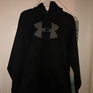 Men’s under armour black hoodie